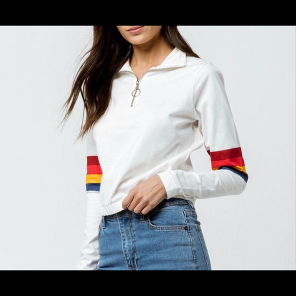 ❌SOLD❌ Tilly’s White Striped Quarterzip - Picture 3 of 3